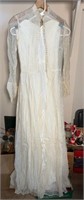 VINTAGE 2 PC WEDDING DRESS & WIG