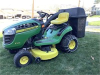 John Deere E100 Riding Mower