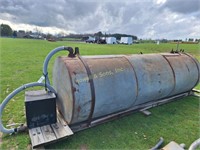 1000 Gal Water Tank w/ Honda Gas Pump & Hose