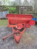 NH 510 PTO Manure Spreader