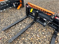 Skid Steer Hydraulic Pallet Forks-NO RESERVE