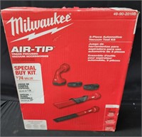 Milwaukee Air-Tip trade focused vacuum