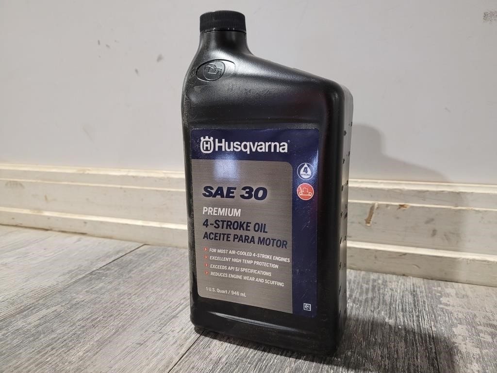 Box Of Husqvarna SAE 30 Premium 4-Stroke Oil