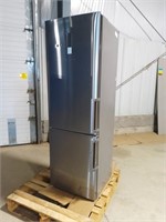 Moffat Refrigerator
