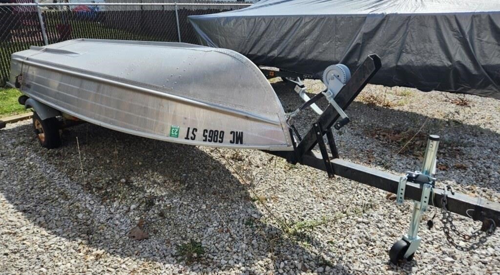 2005 Starcraft 12' Aluminum Boat w/ Trailer