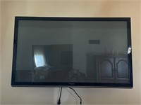 Panasonic Flat Sreen TV (glass) w/ Mount