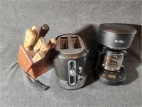 Mr Coffee Pot, 2 Slice Toaster, Steak Knives/Block