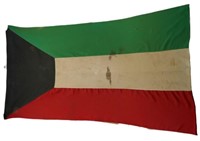 Large Desert Storm Bring Back Kuwaiti Flag