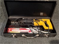 DeWalt 305 Reciprocating Saw and Blades