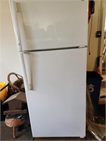 General Electric Fridge/ Freezer Combination