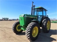 1988 JD 4450 Tractor #RW4450P026236