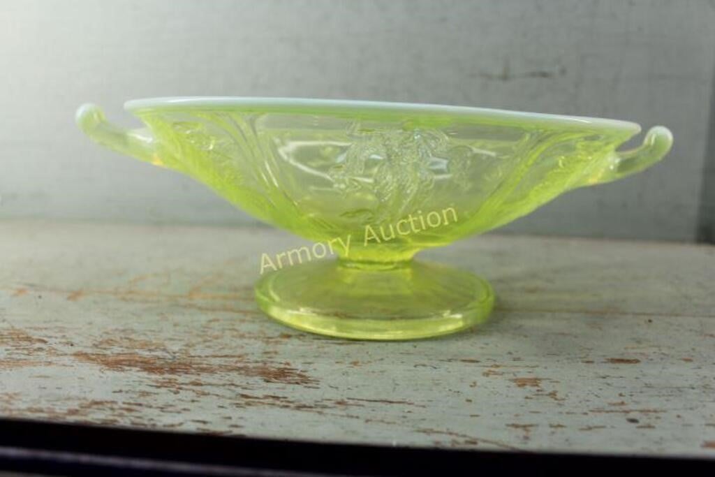 CANARY OPALESCENT CONSOLE BOWL - LADY / VEIL