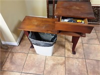 TABLE & TRASH CANS & OTHER LOT