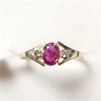 $1485 10K  Ruby(0.57ct) Diamond(0.07ct) Ring