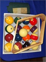 POOL BALLS SET