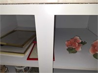 FRAMES AND CAPODIMONTE ROSES