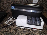 TOASTER & KNIFE SHARPENER