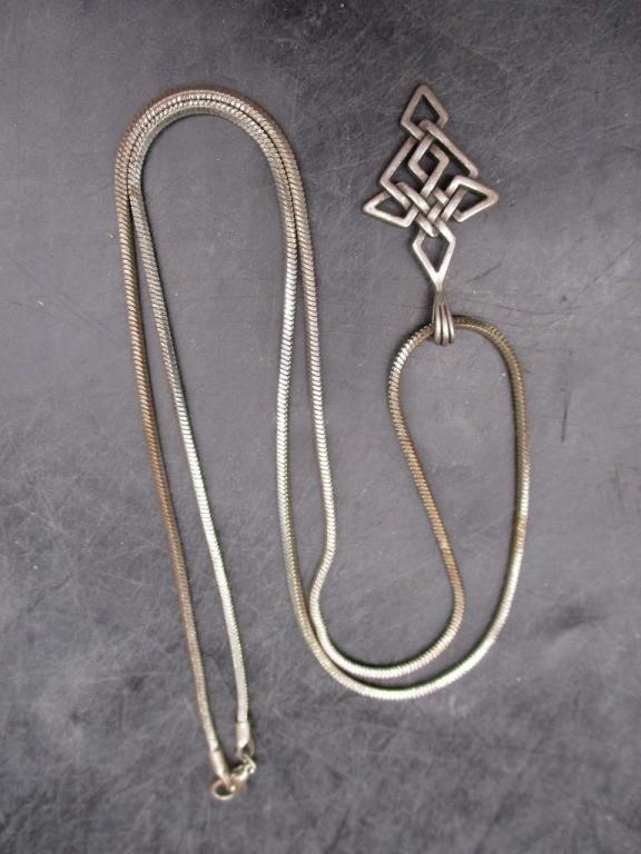 Silver Pendant w/ Chain