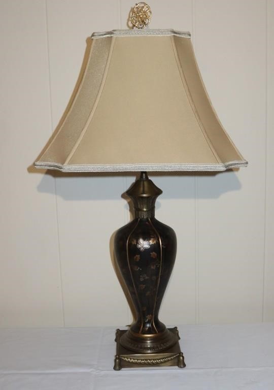 decorator lamp w sik shade metal base 32"h