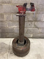 Heavy Duty Vice No, 391-5180 on Stand