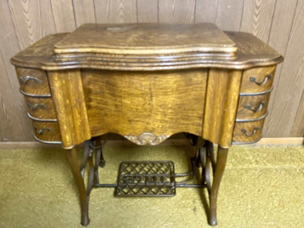 Gorgeous Antique Free sewing Machine co.