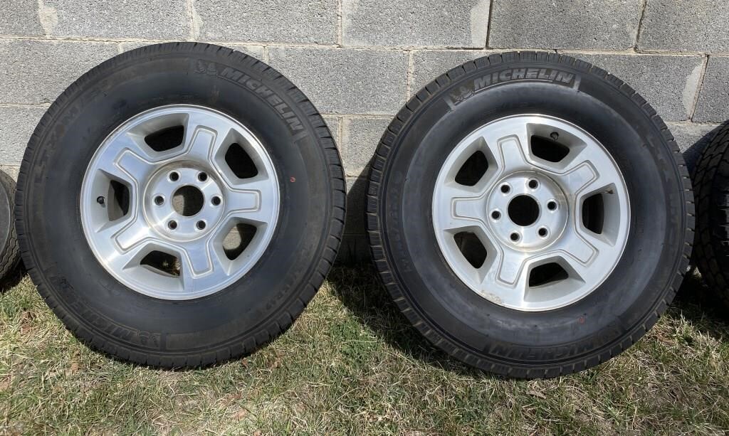 Set of 2 Michelin Tires LT245/75R17