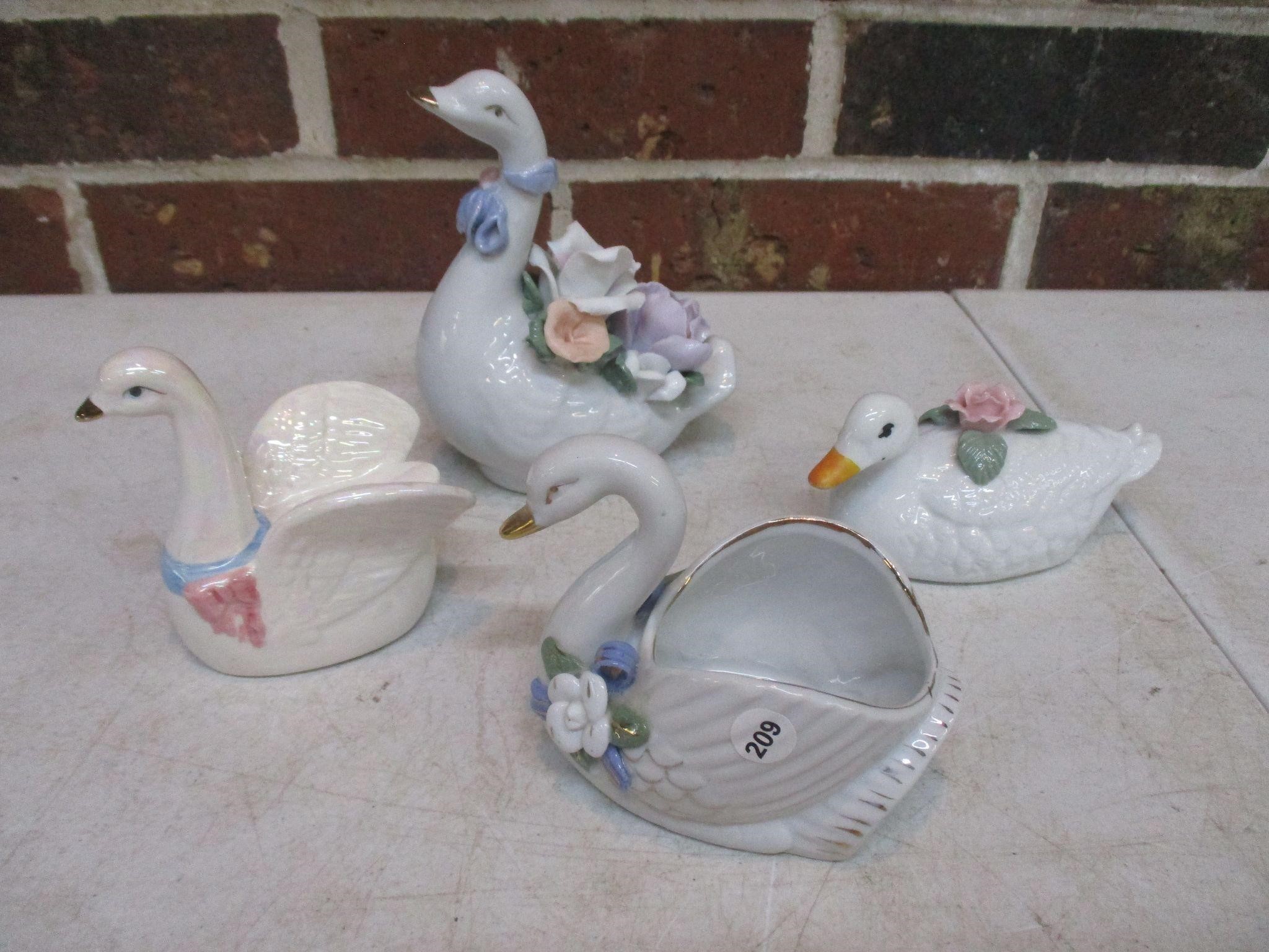 4 Duck & Swans