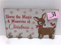 CHRISTMAS WOODEN CLIP BOARD