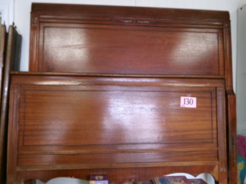 TWIN SIZE WOODEN HEAD AND FOOT BOARD WITH RAILS