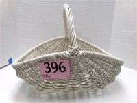 WHITE HANDLED BASKET