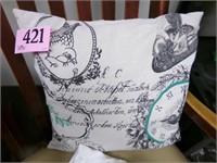 DECORATIVE TOSS PILLOW