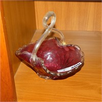 Nice Art Glass Cranberry Basket
