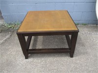 18x28" End Table
