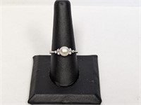 .925 Sterling Pearl/Clear Stone Ring Sz 9