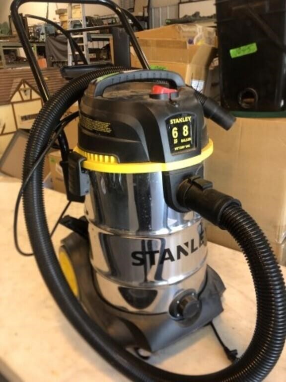 Stanley shop vac, 8 gallon, 6 peak HP with