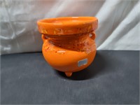 Pottery pot