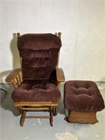 Dutchman Furniture Cushioned Rocking Chair and