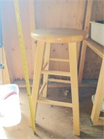 3ft Wooden Stool (Shed 2)