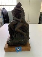 THE KISS BRONZE REPLICA STATUE ON WOOD BASE