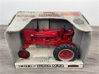 McCormick Farmall Super M-TA WF, 1/16, 1992 Specia