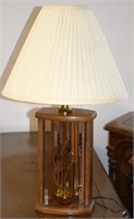 Vtg Oak Etched Glass & Mirror Panel Table Lamp