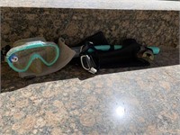 POOL GOGGLES AND SNORKEL