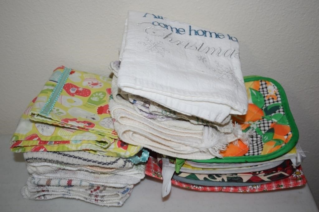Kitchen Linens / Towel Lot