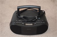 Sony CD Radio Cassette-Corder Boom Box CFD-S70