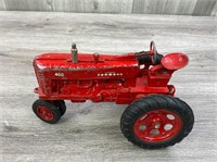 McCormick Farmall 400 NF, 1/16, Eska, Split Rim