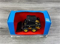 New Holland LX665 Turbo Skid Steer Loader, 1/32, E