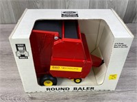 New Holland 660 Auto Wrap Round Baler, Scale Model