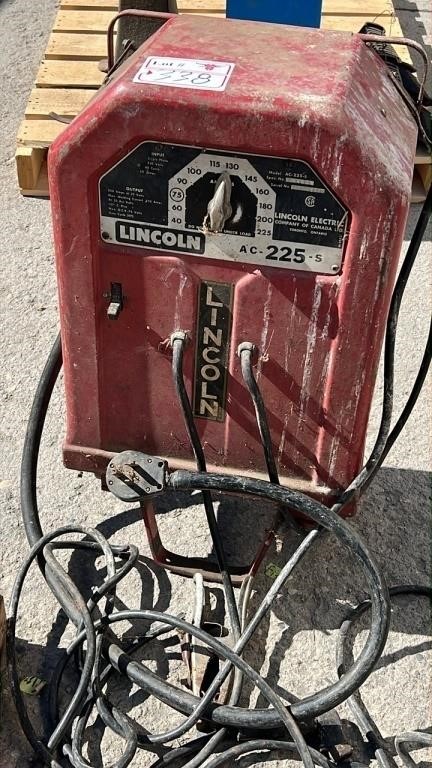 Lincoln 225 amp ARC Welder with Cables