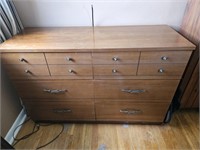 Mid Century Modern dresser 6 drawers