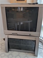 TOSHIBA TV & STAND